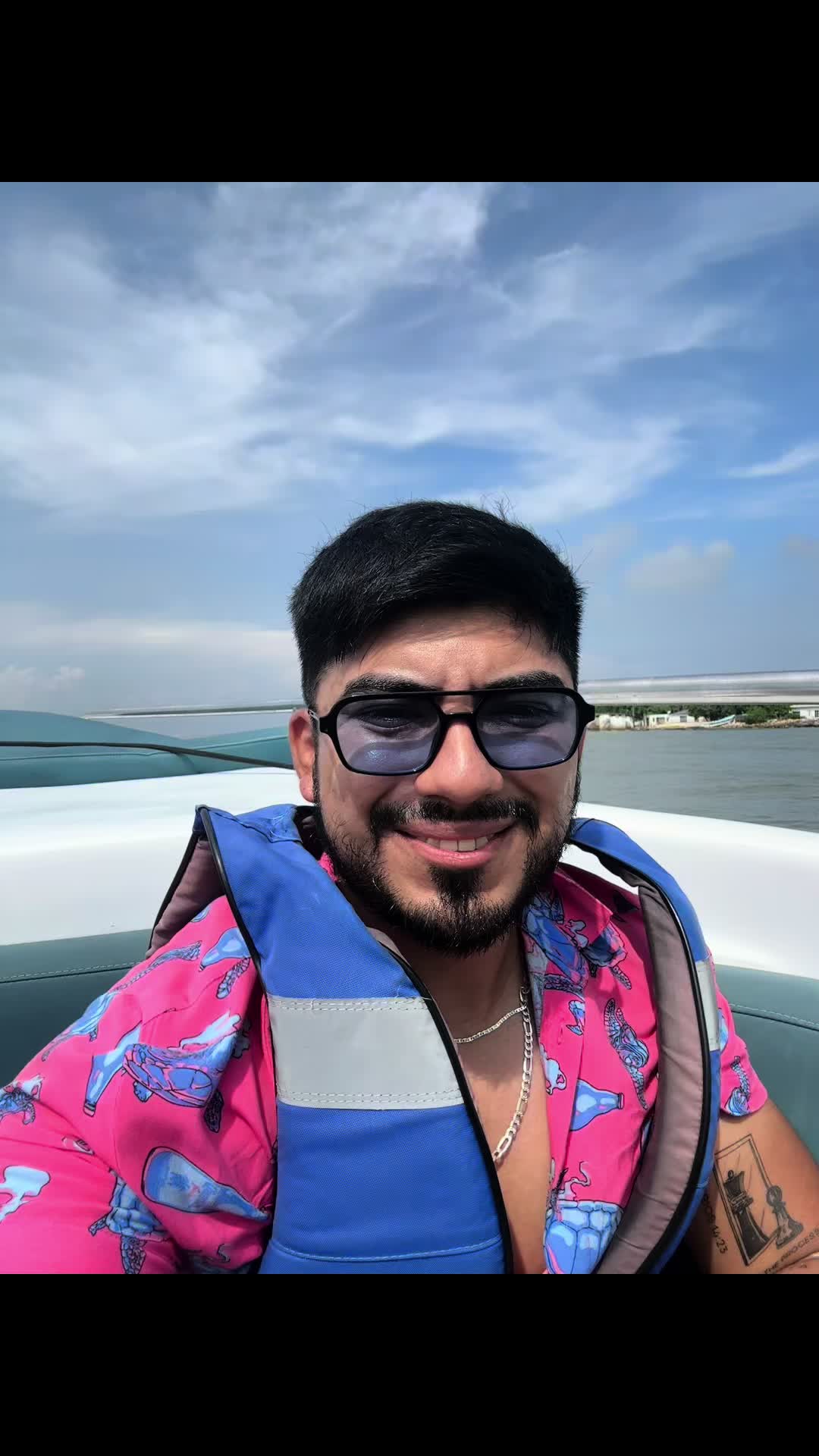 @Keneth López