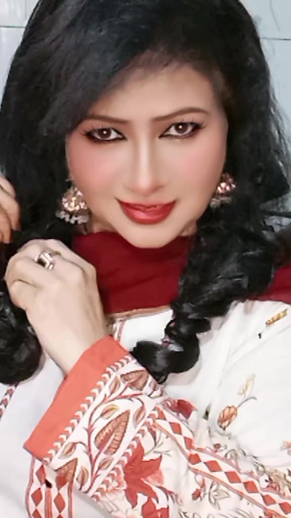 @Nayaab e Gohar