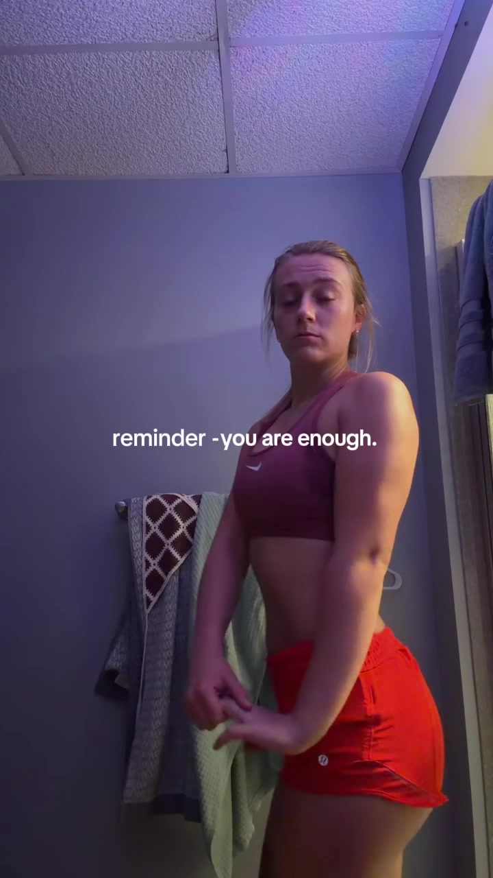 @kadiebrownie03