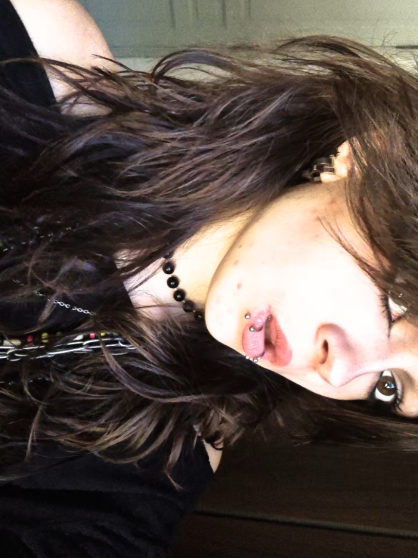 @𝕷ℯℯ𝑥𝑥🦇