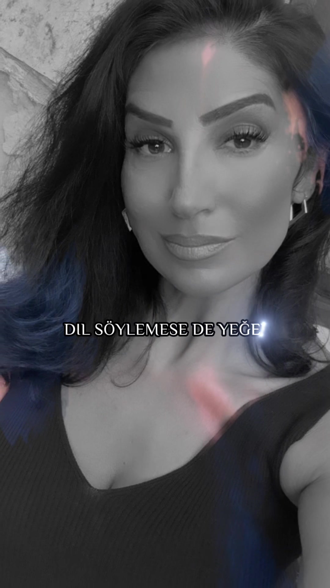 @𝓜.