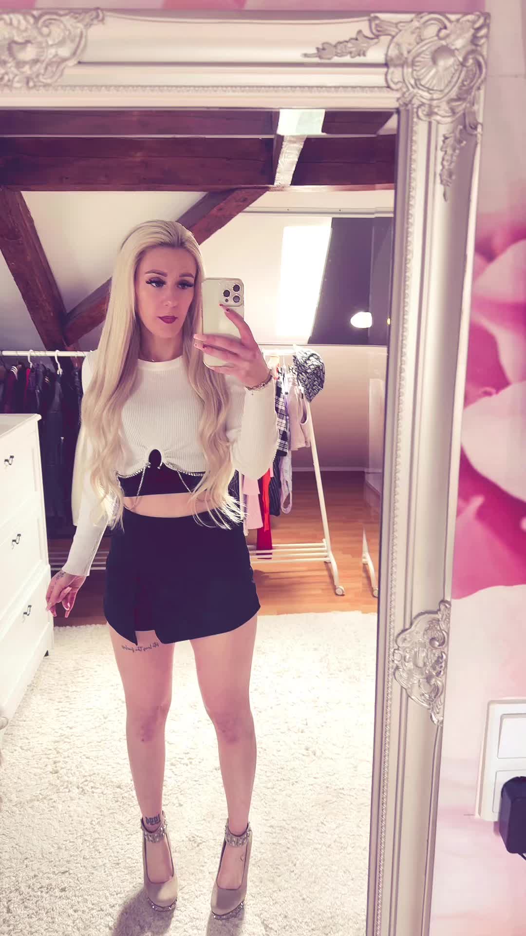 @J1na_J1na_Official_