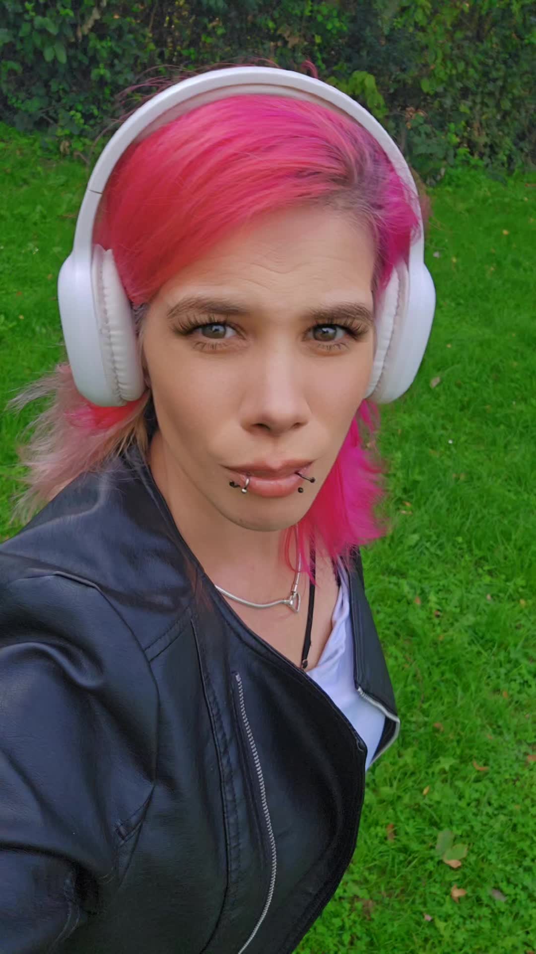 @𝒟ℯ𝓋𝒾𝓁