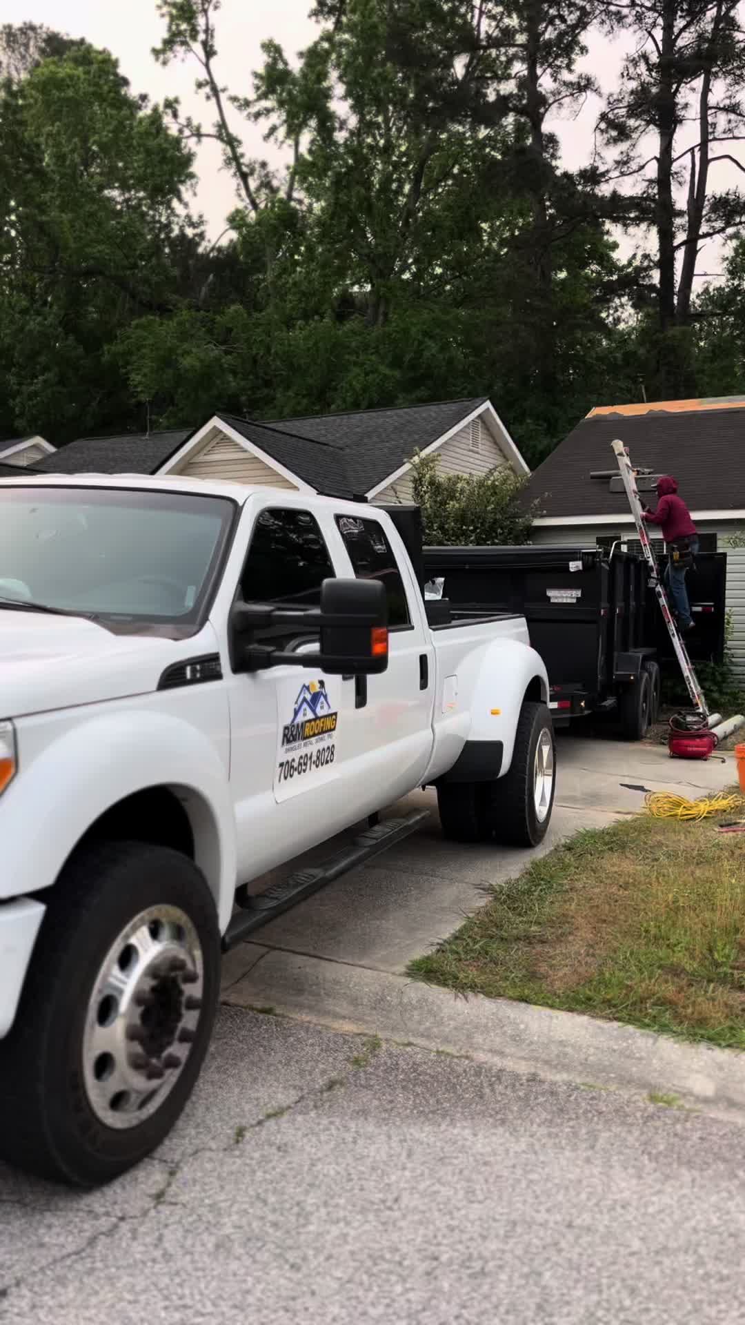 @R&M Roofing construction LLC