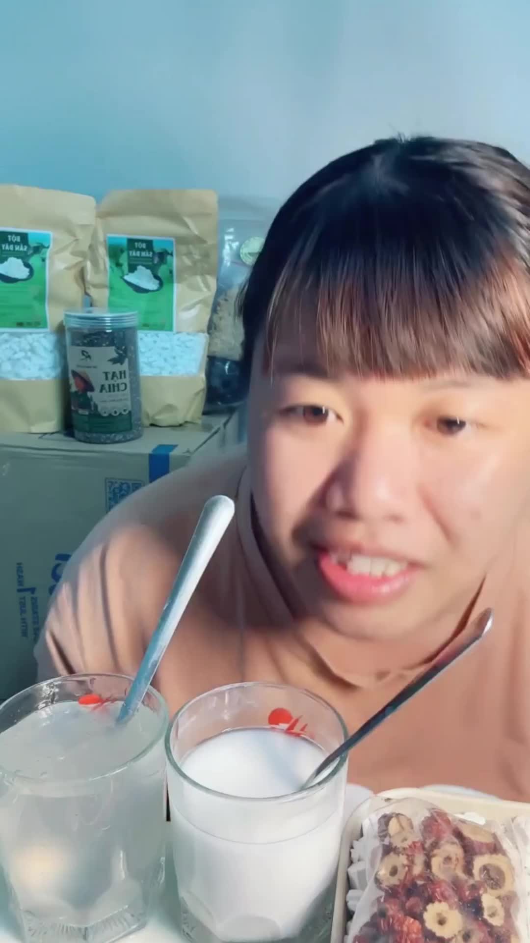 @Uyên min