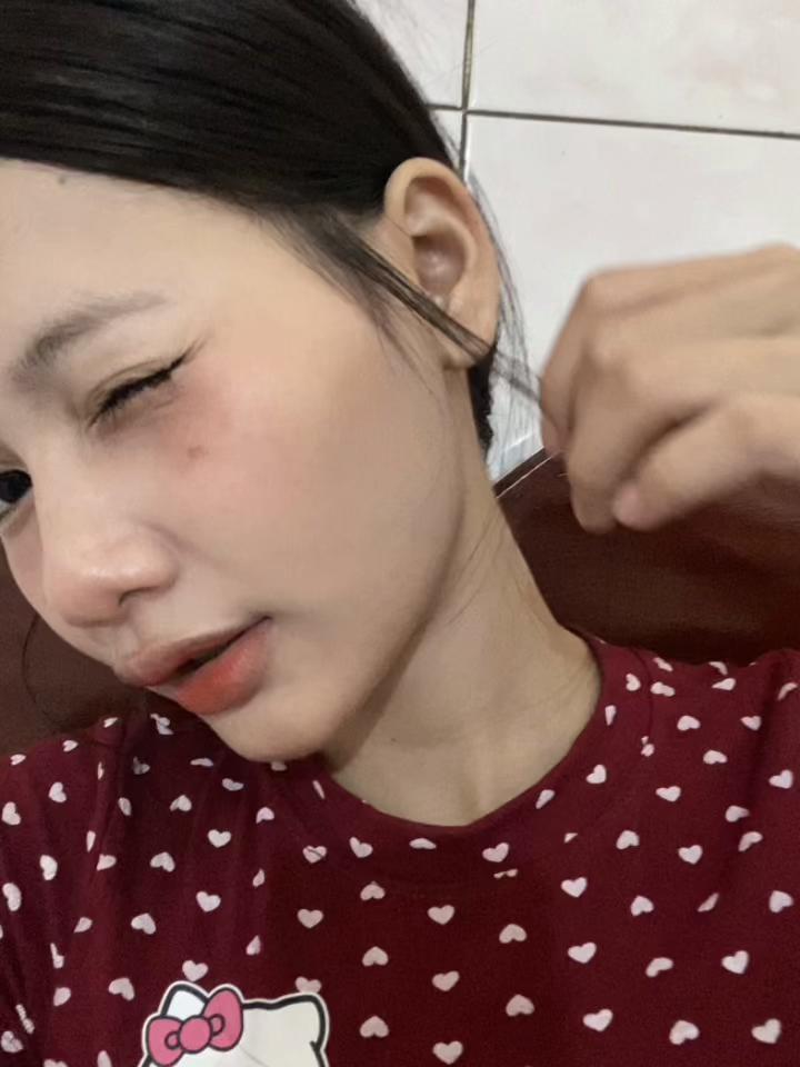 @🫥