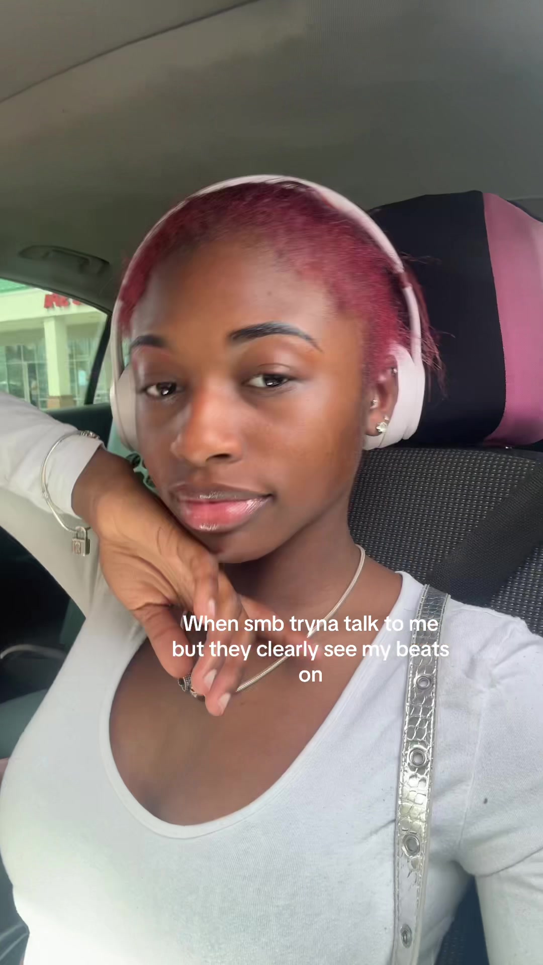 @Justagirlwithburgundyhair