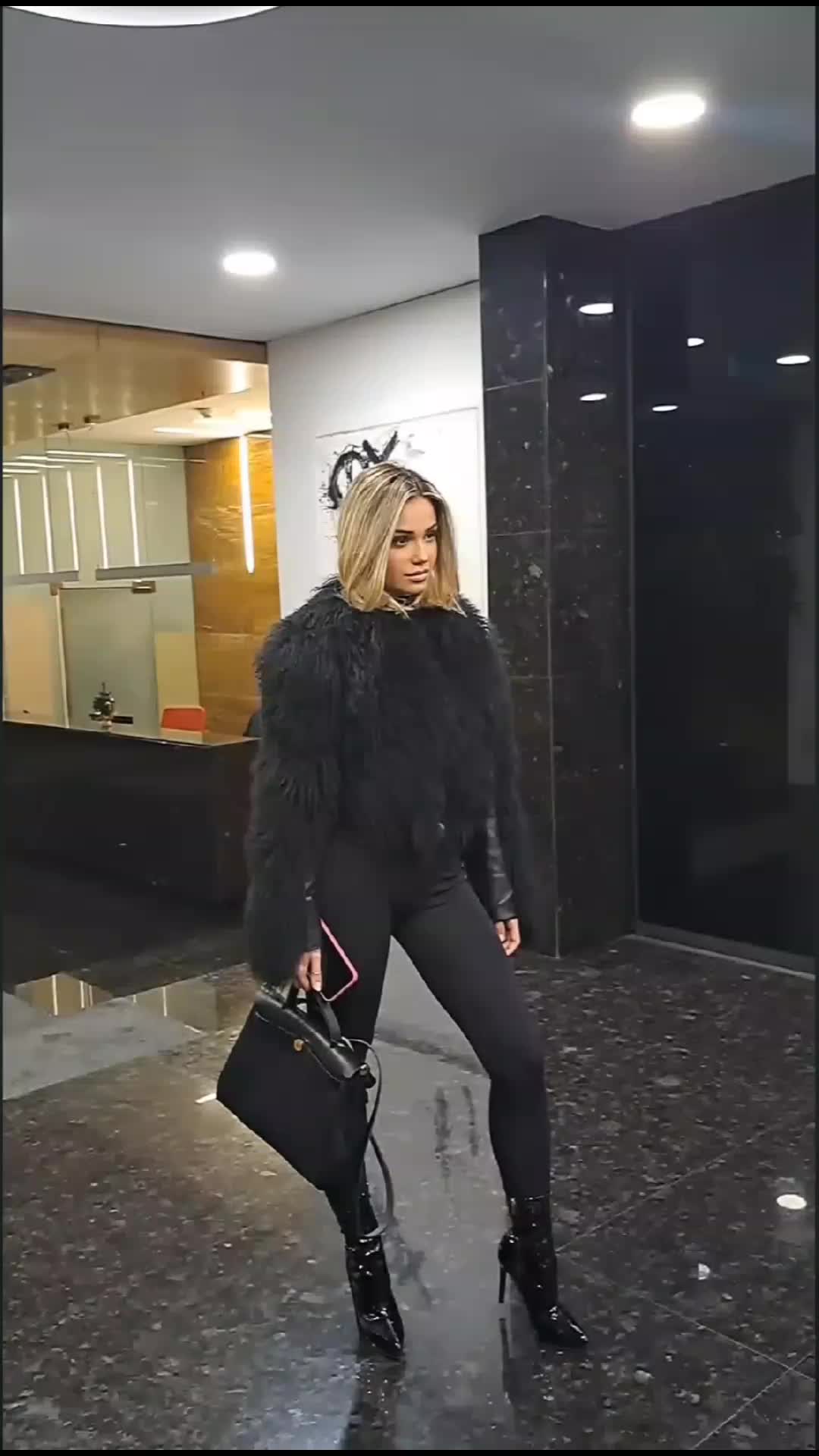 @breskvica.page
