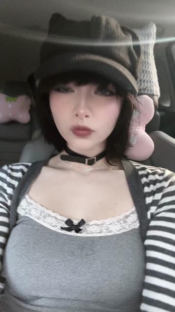 @elliibear