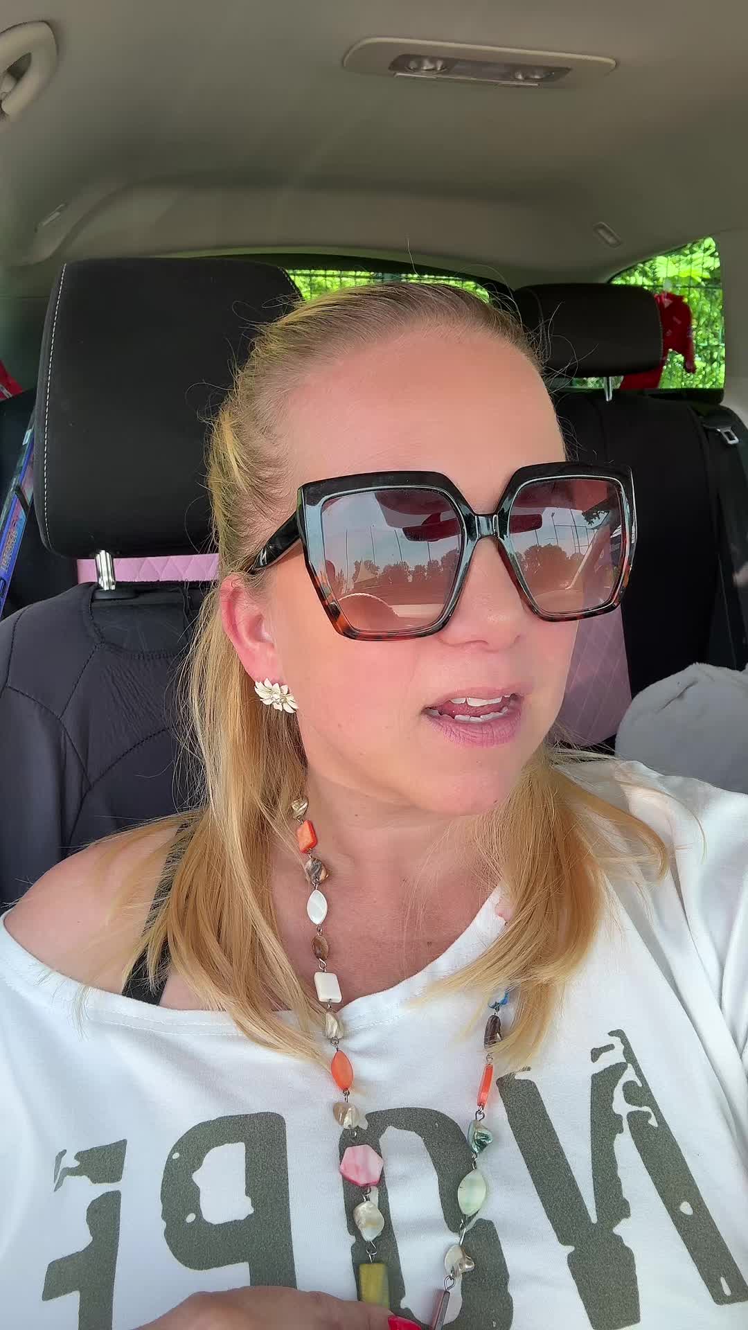 @kriskiss
