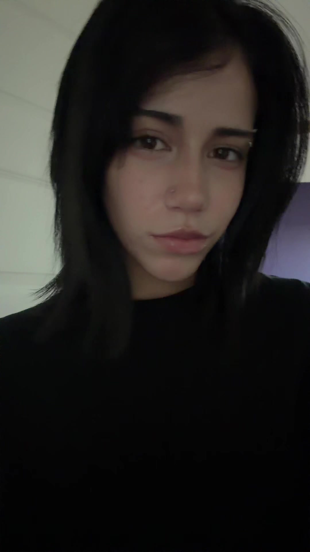 @:3