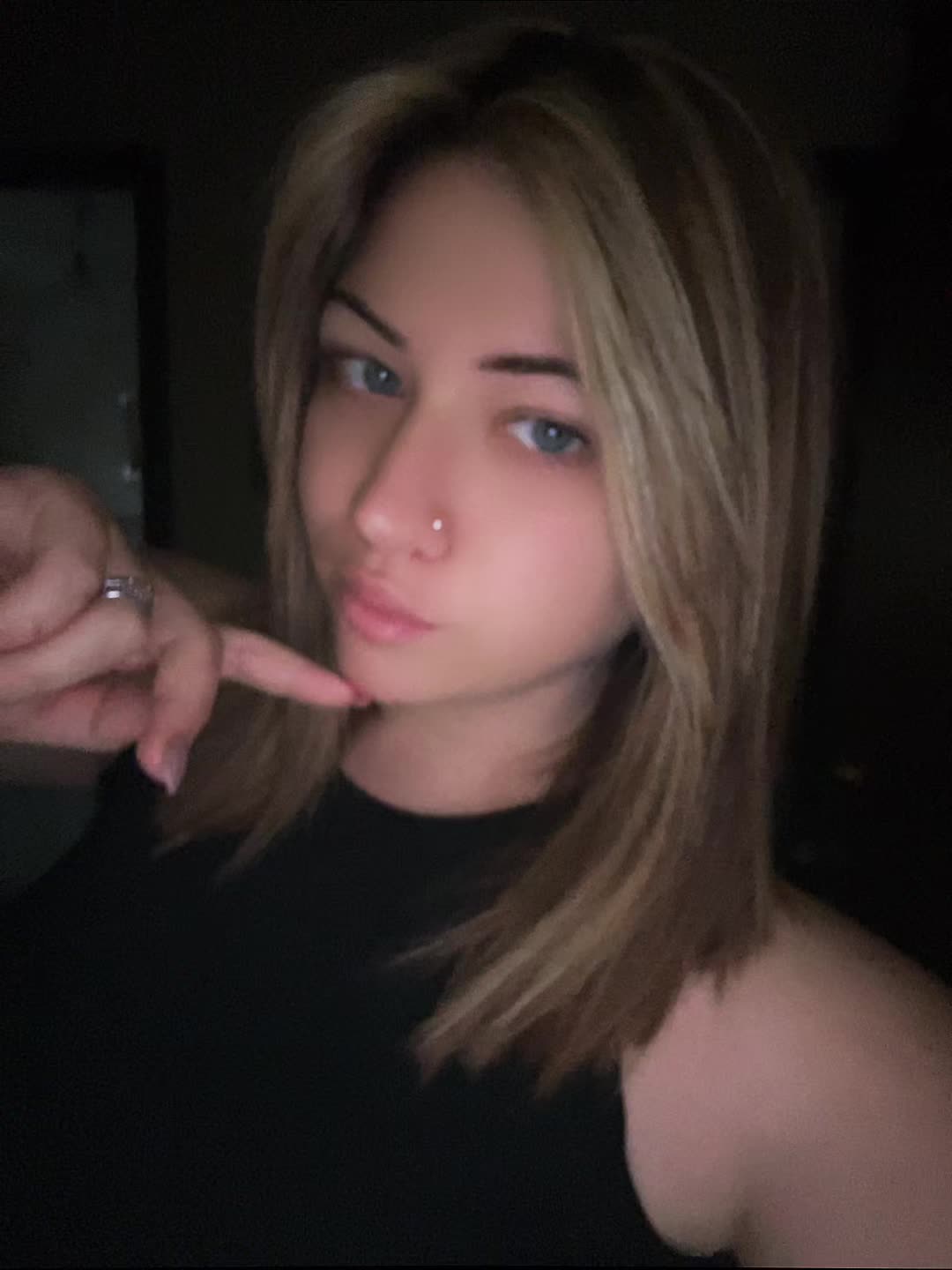 @𝘪𝘳𝘦𝘯𝘦❄️👀
