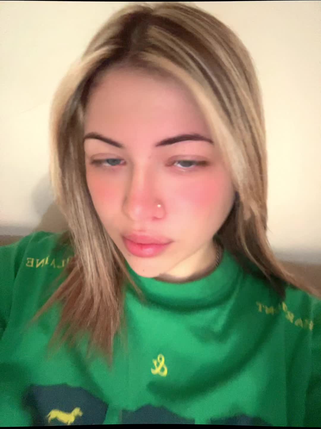@𝘪𝘳𝘦𝘯𝘦❄️👀