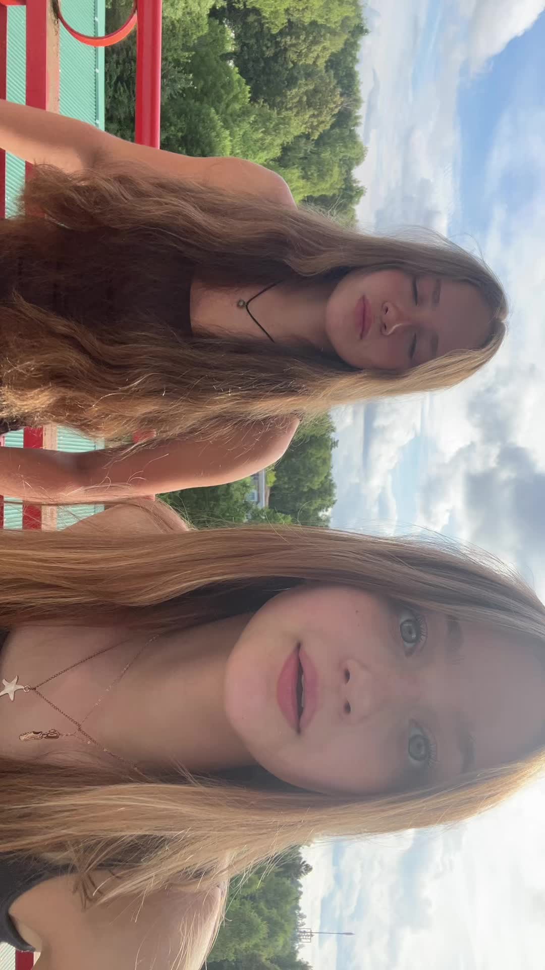 @сонька🦢
