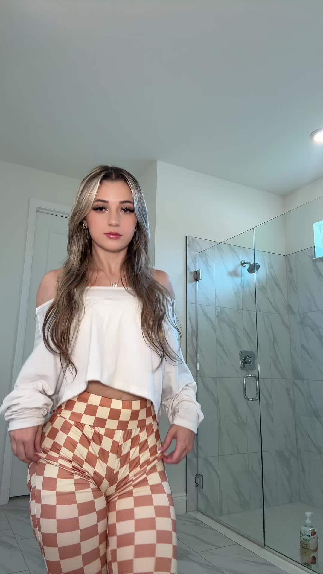 @zzoeyava