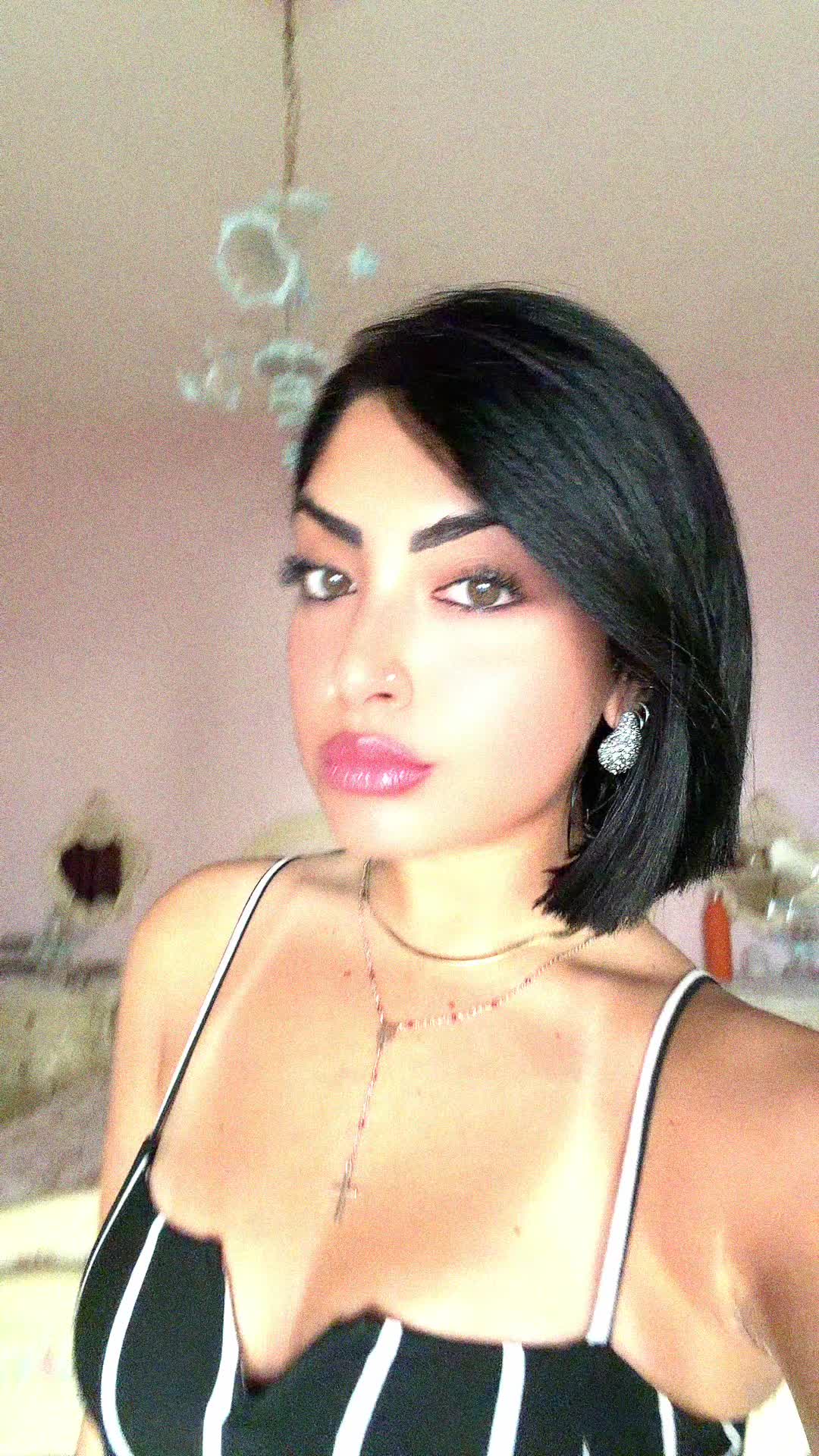 @Ilaria_