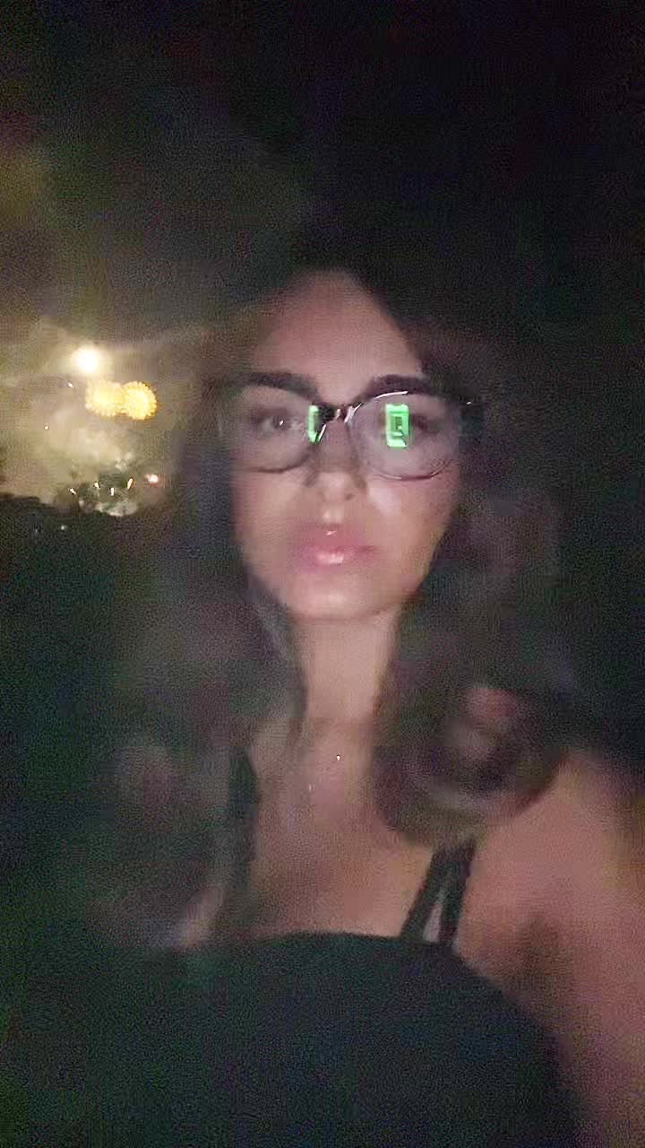 @⃟