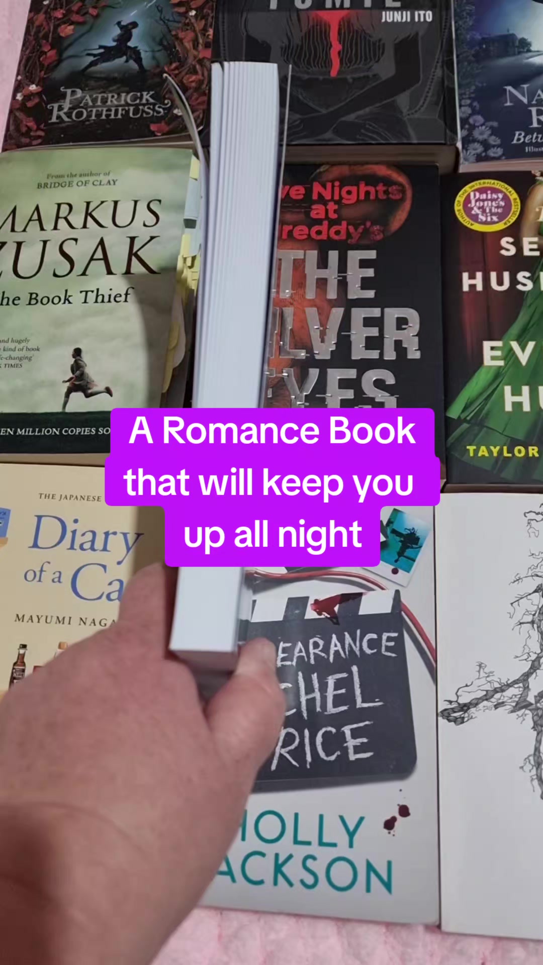 @RomanceReads