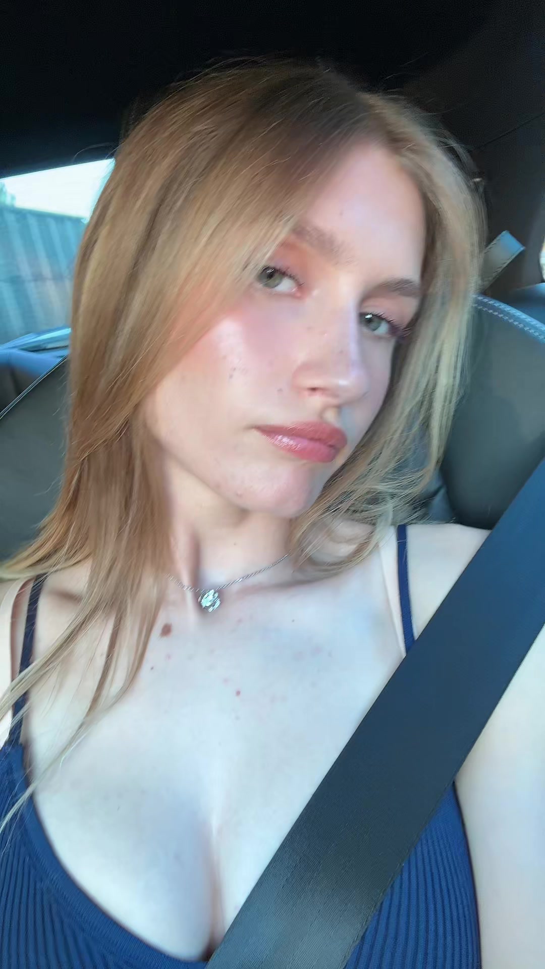 @Enoraa