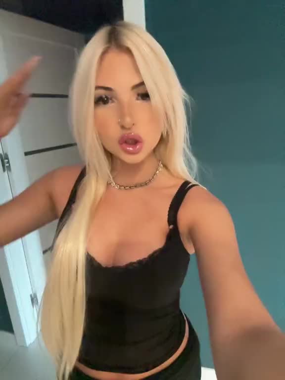 @𝓵𝓮𝓷𝓴𝓪💋