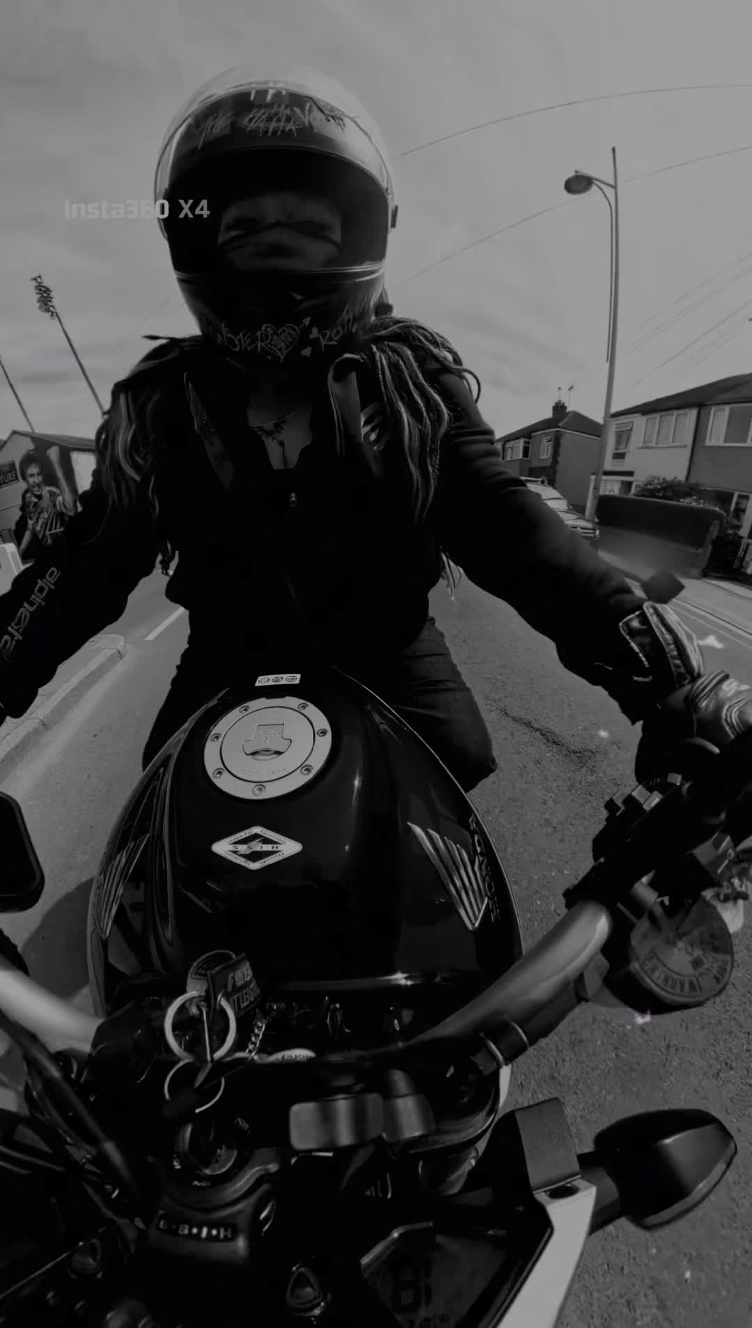 @charl_rides๐๏ธ๐