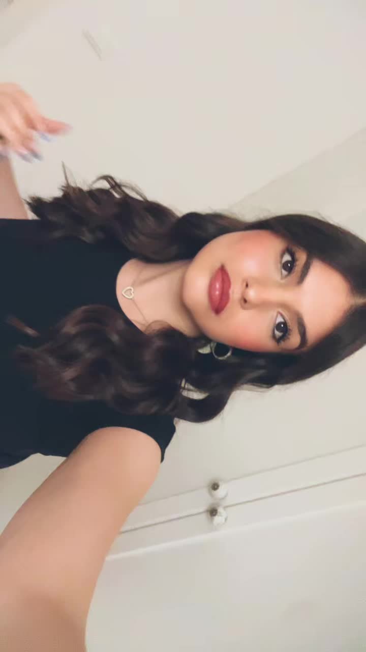 @elenabuzii