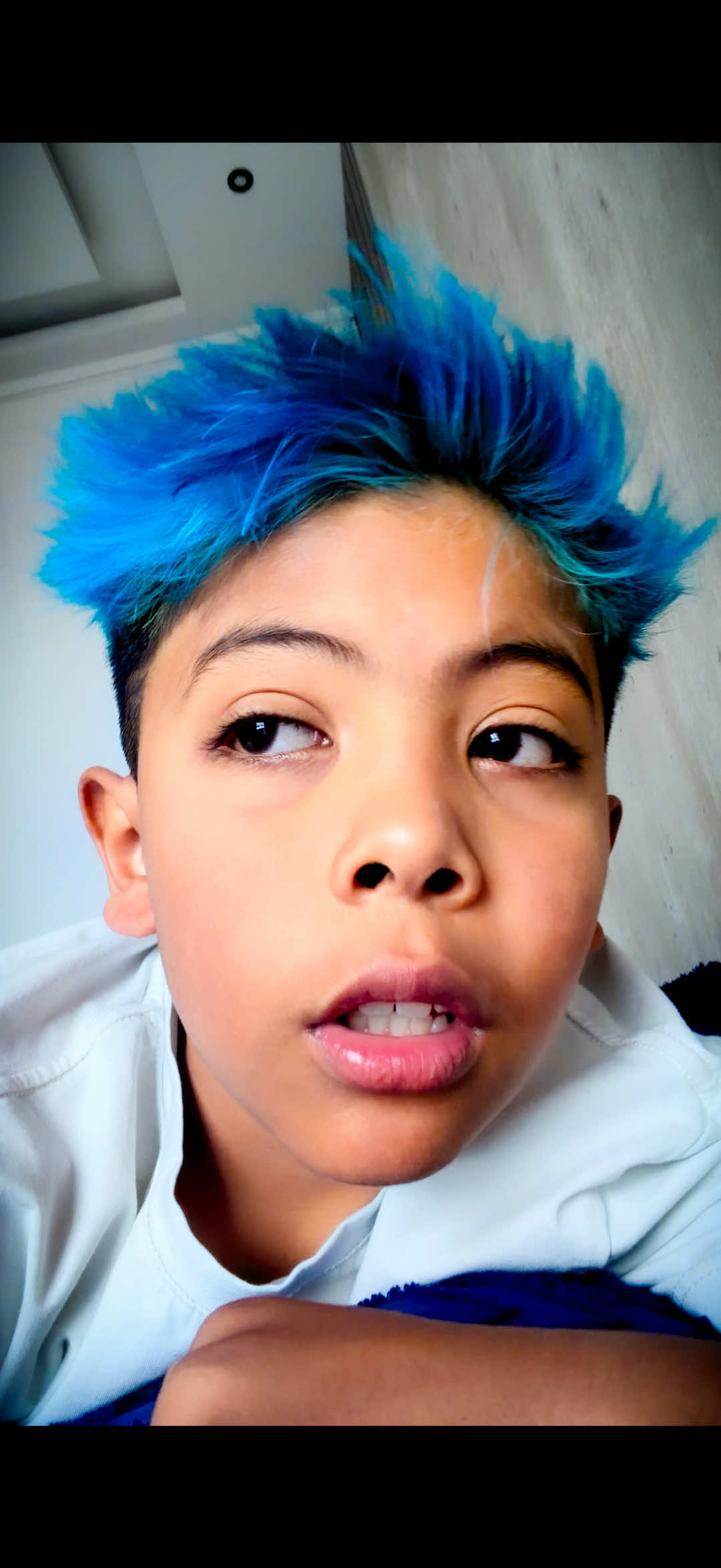 @S A N T I