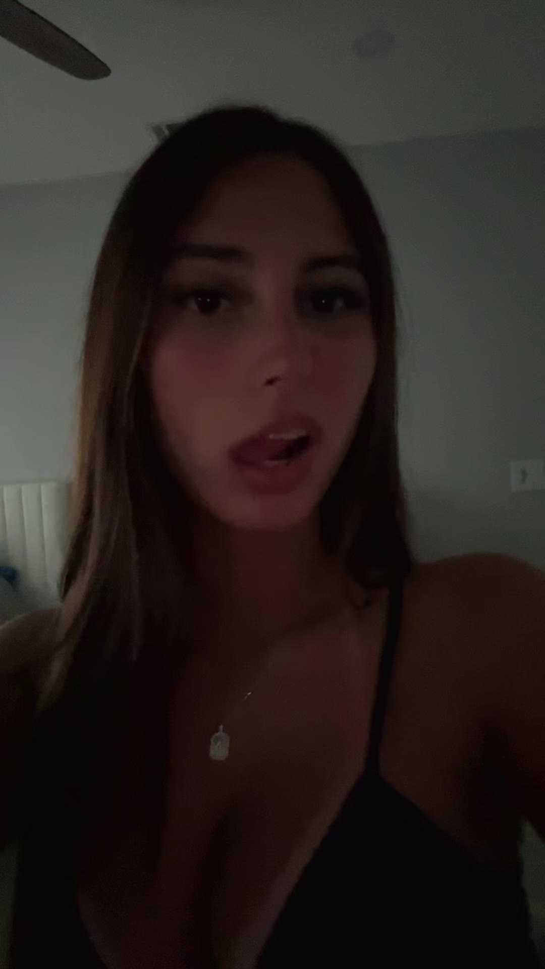 @abril