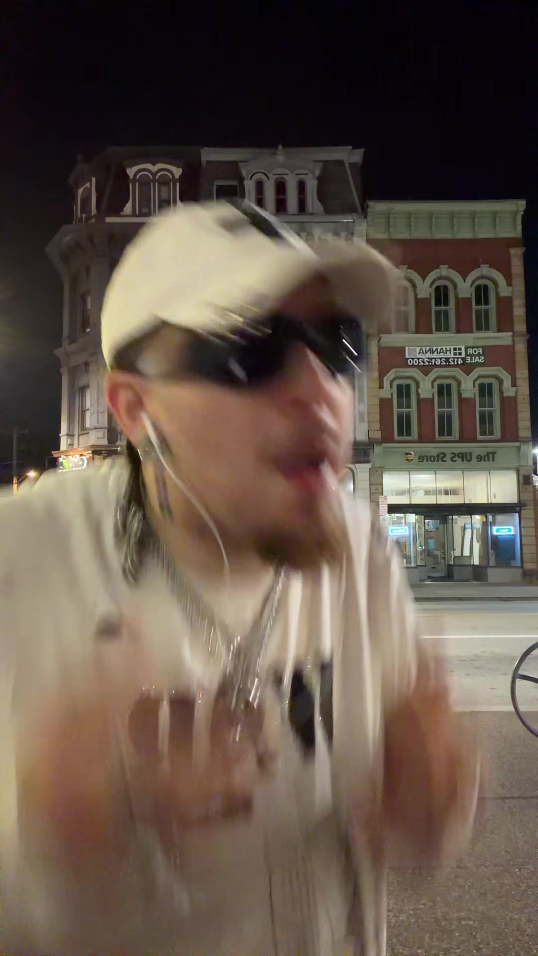 @Fezz