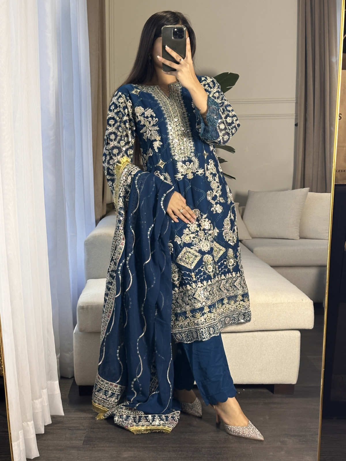 @H&W COLLECTION LIMITED