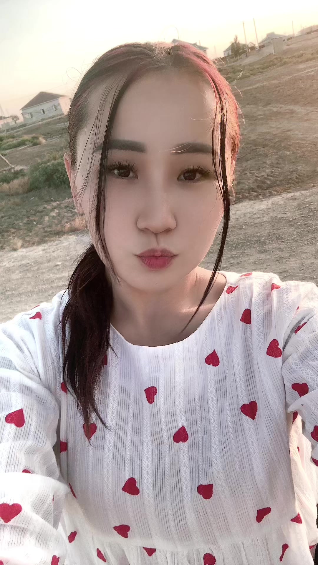 @tolkunai25