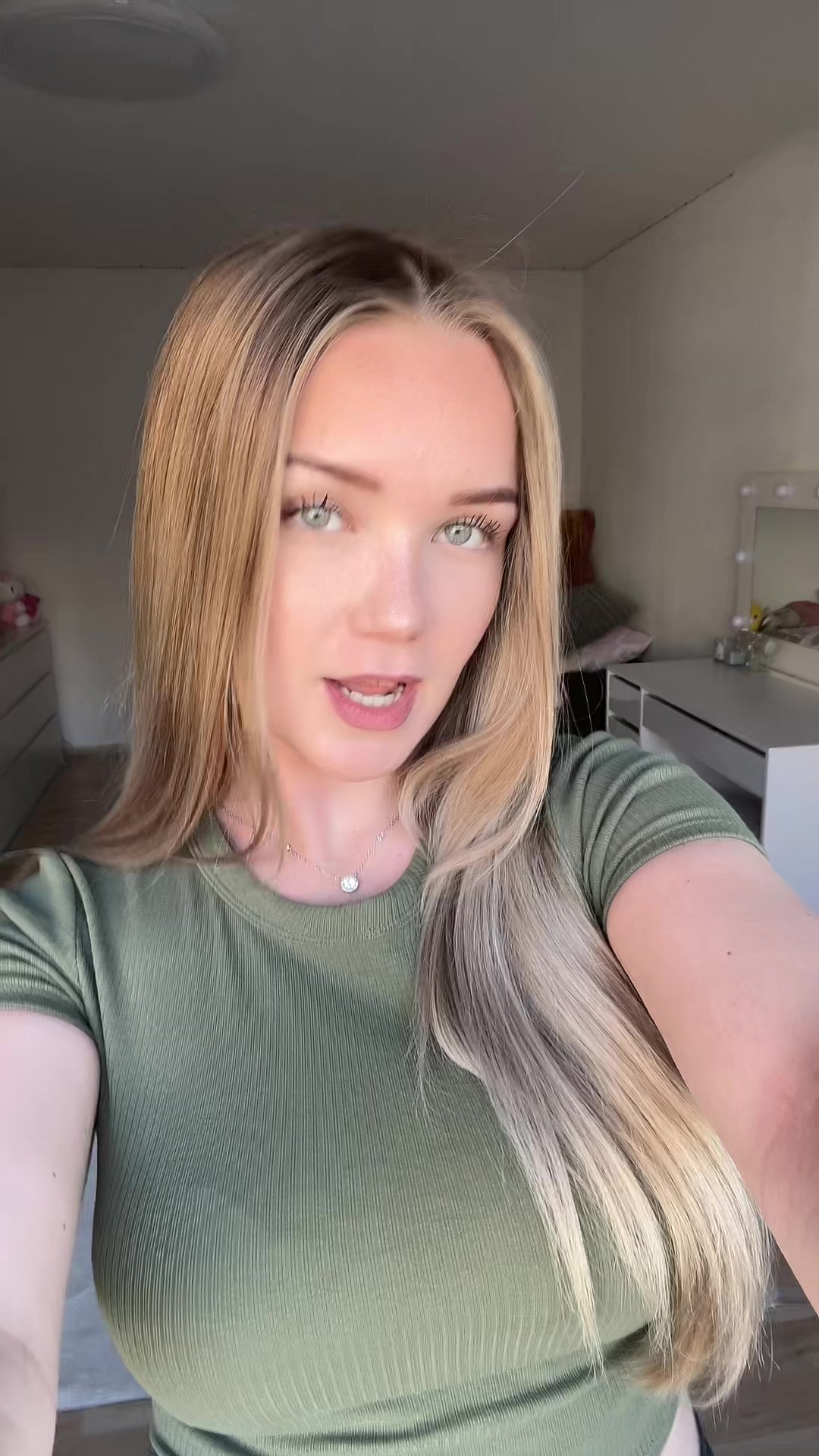 @𝐩𝐚𝐮𝐥𝐢𝐧𝐚