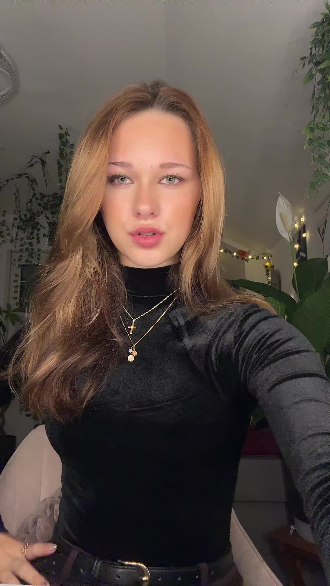 @€lla_🪼