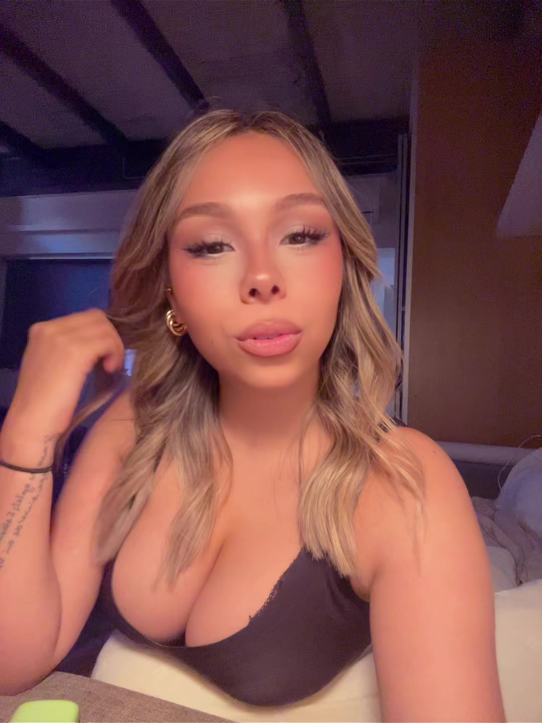 @𝒩𝒾𝓀𝓎🦷💘