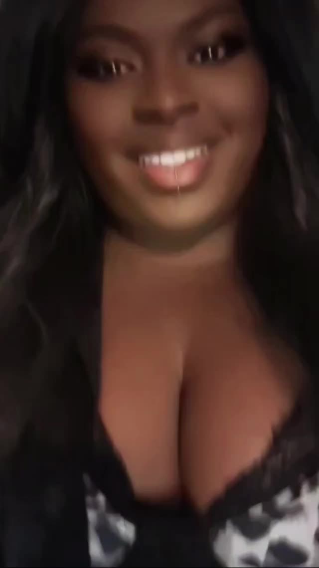 @🦋🦋Chocolate Mommy🦋🦋
