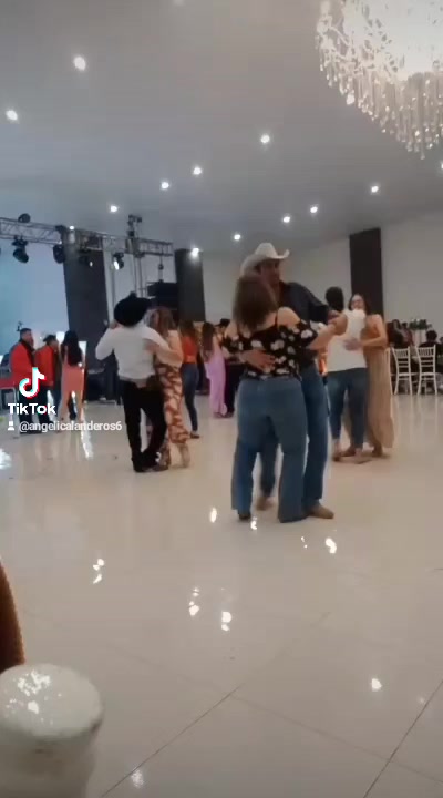 @Angelica Landeros