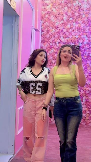 @🧿Anush👑🧿