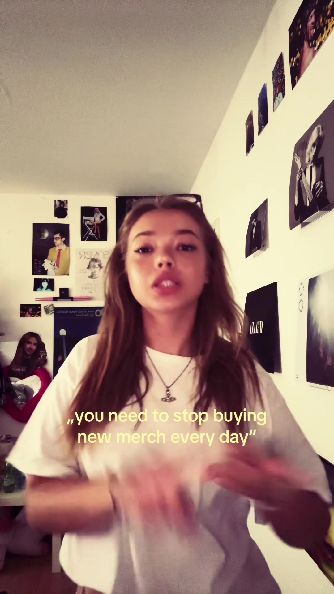 @fiona ✰|-/