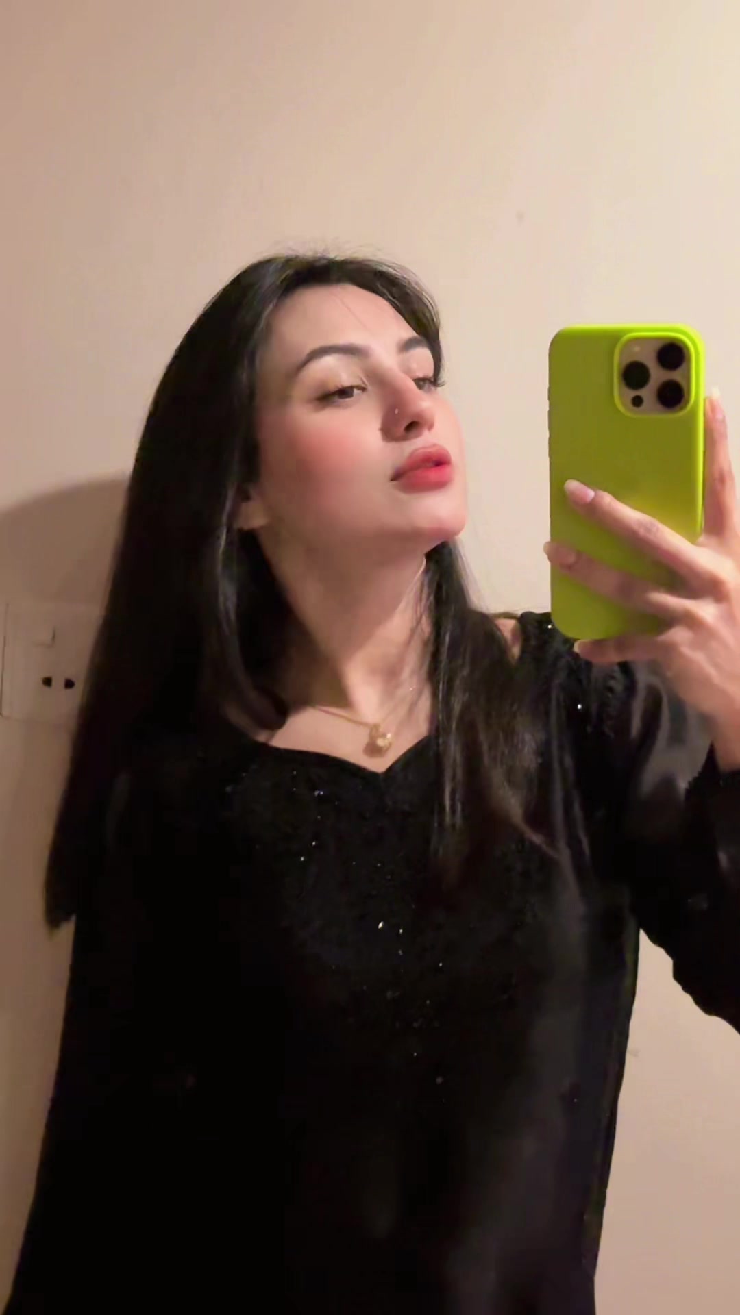 @🧚♀️AMBAR KHAN🍯🐝