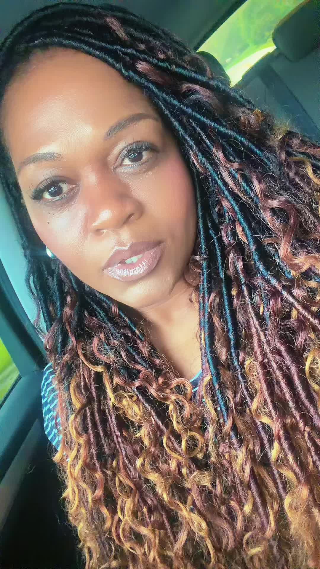 @Riri ✌🏾