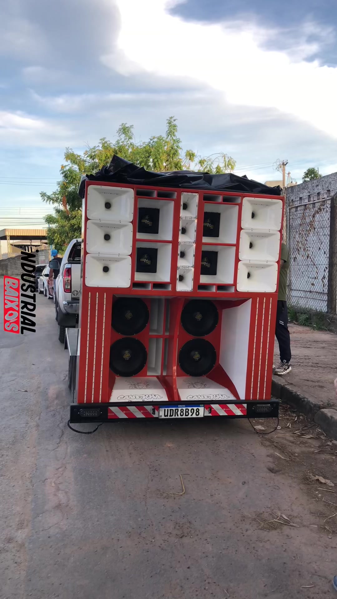 @Industrial Baixos