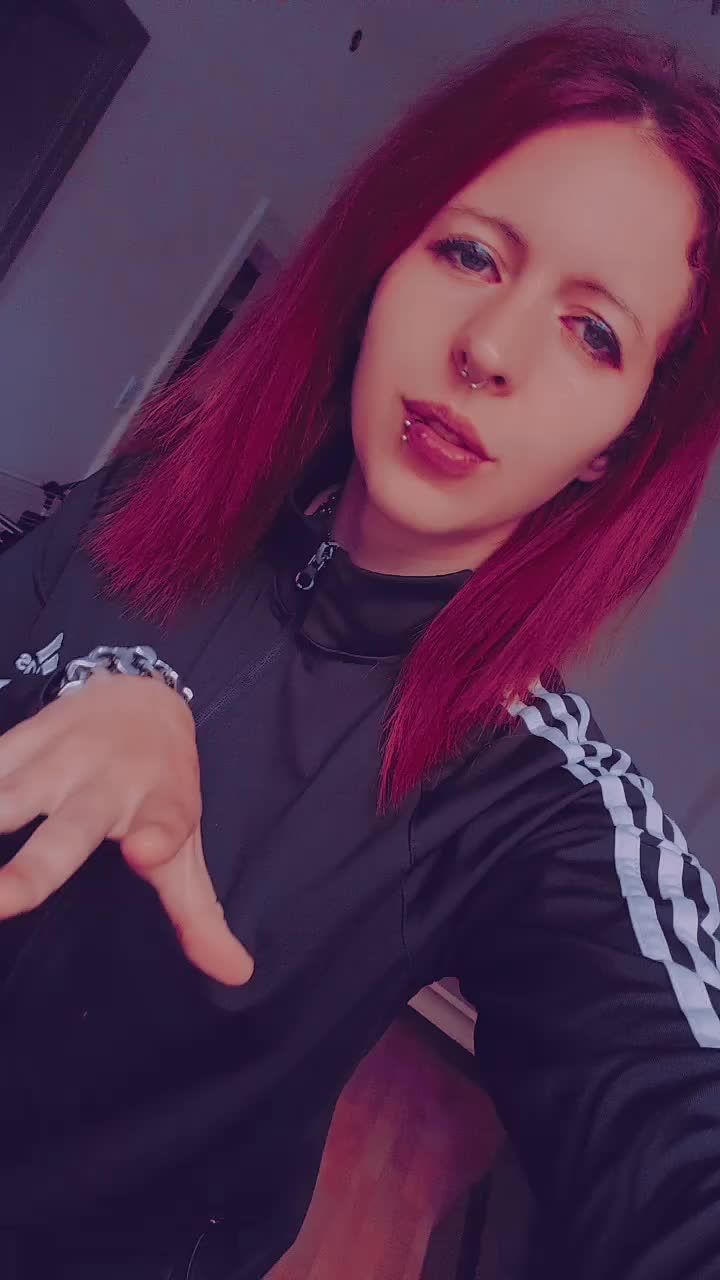 @👑𝖘𝖆𝖗𝖆𝖍👑