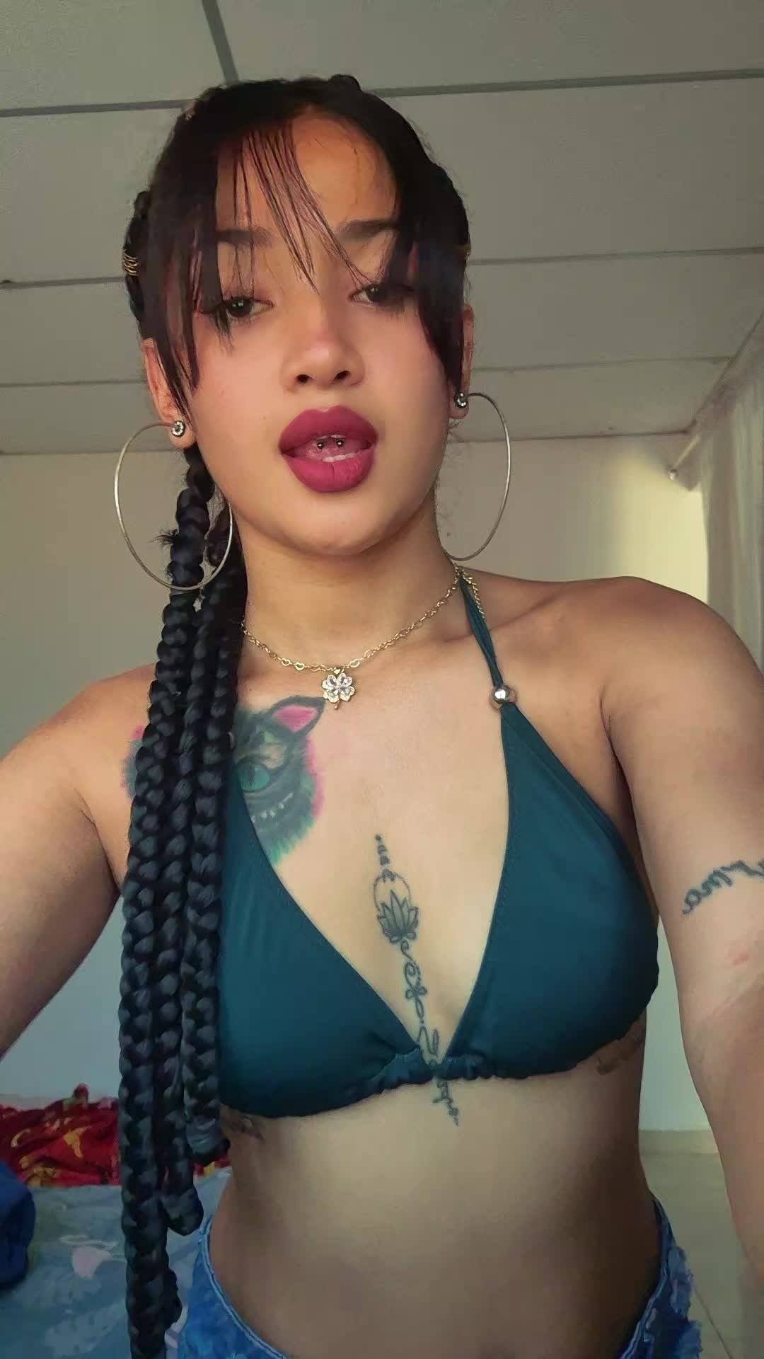 @Niyired V'r🥀