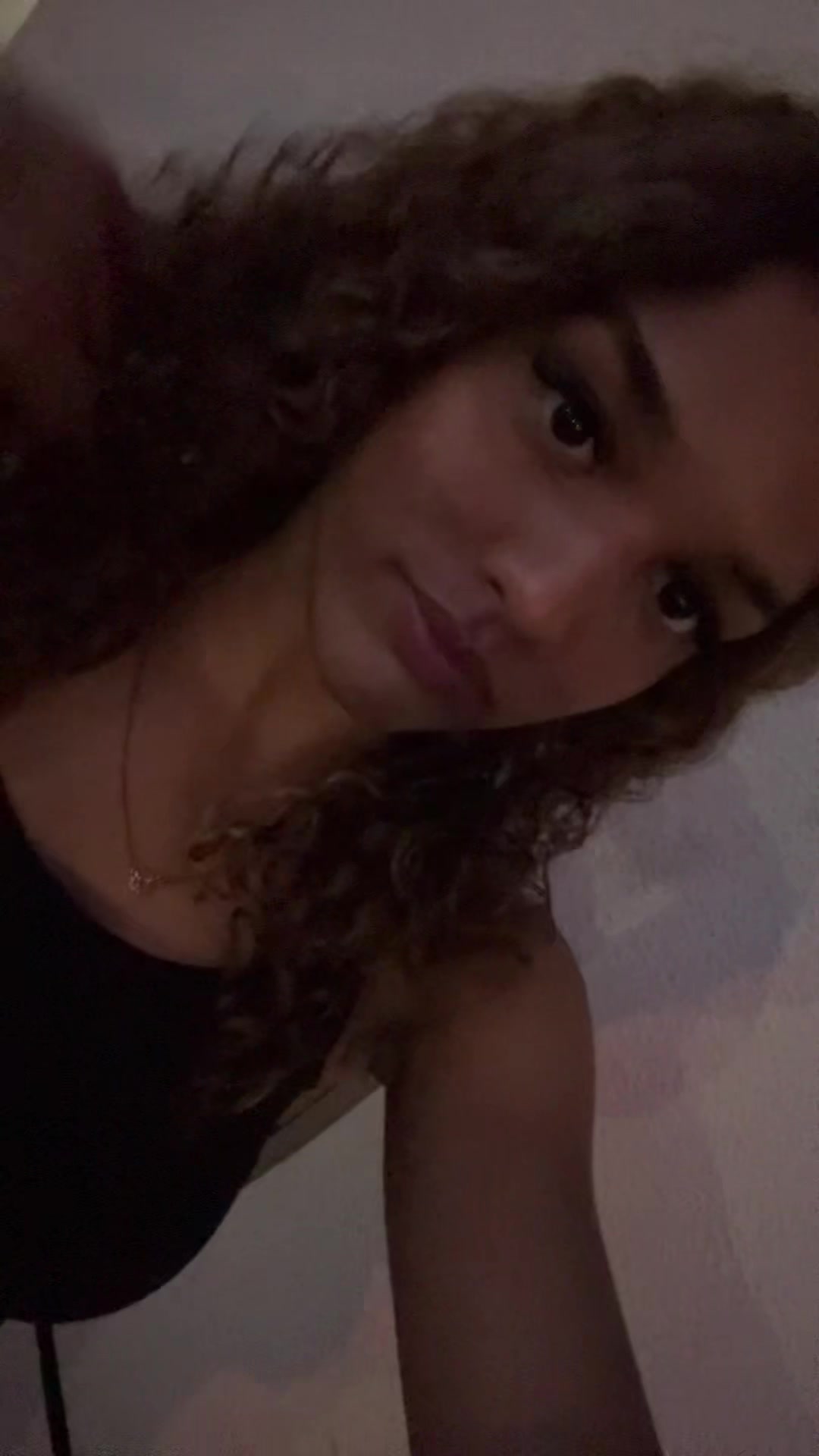 @Desireeeeeeeeeee3