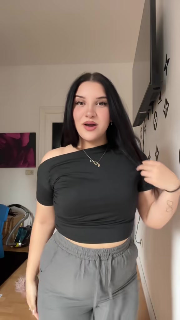 @𝒜𝓃𝒾