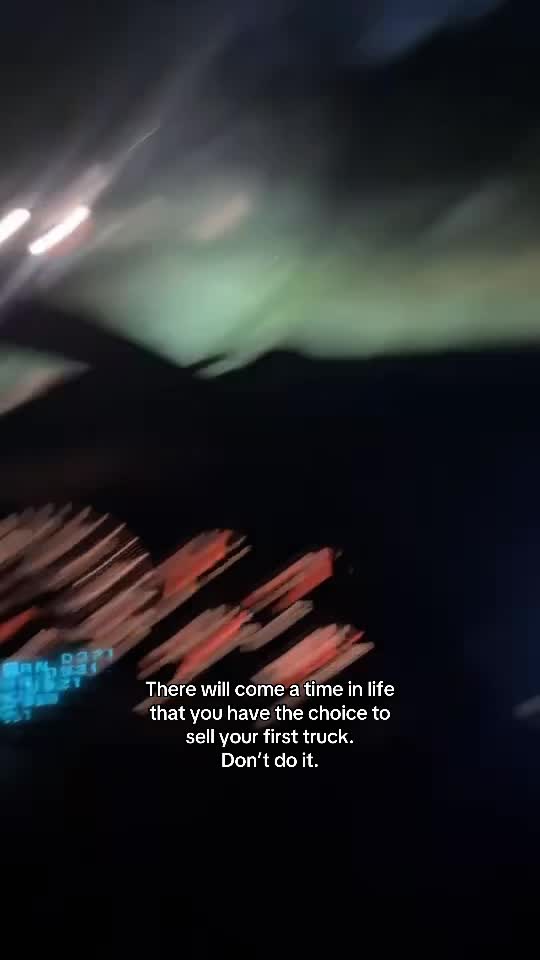 @𝕊𝕟𝕠𝕨 𝕎𝕙𝕚𝕥𝕖 𝕃𝕃𝕐
