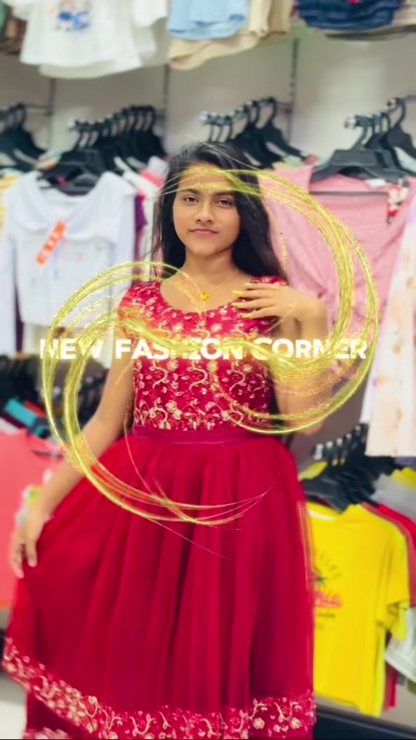 @• New Fashion Corner