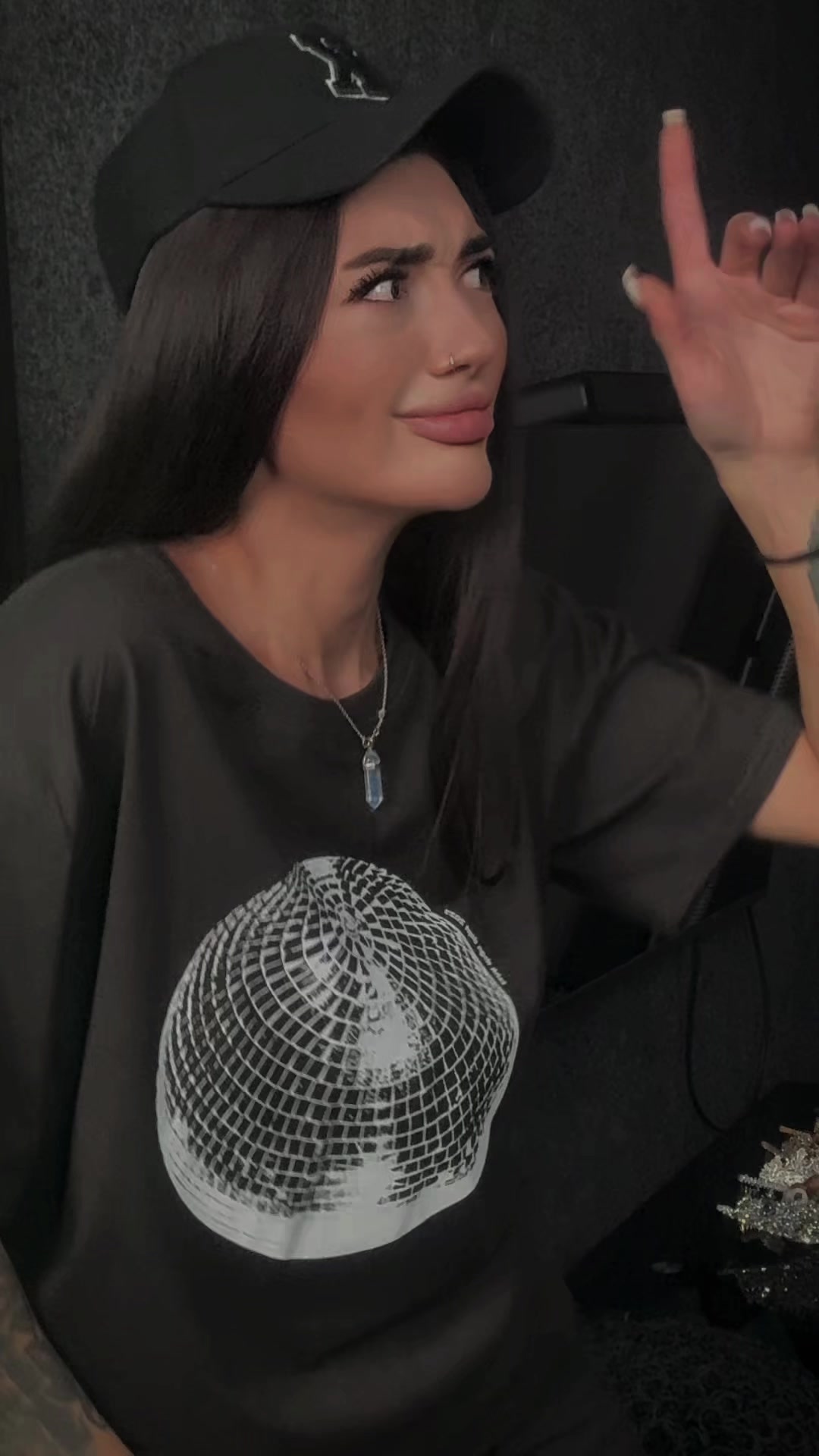 @Тина