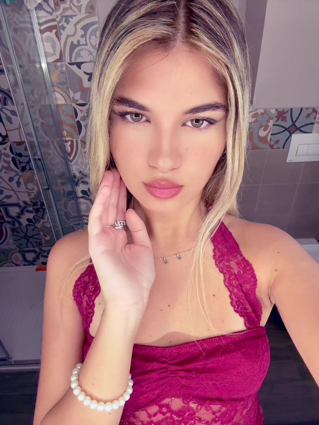 @𝑔𝑎𝑖𝑎
