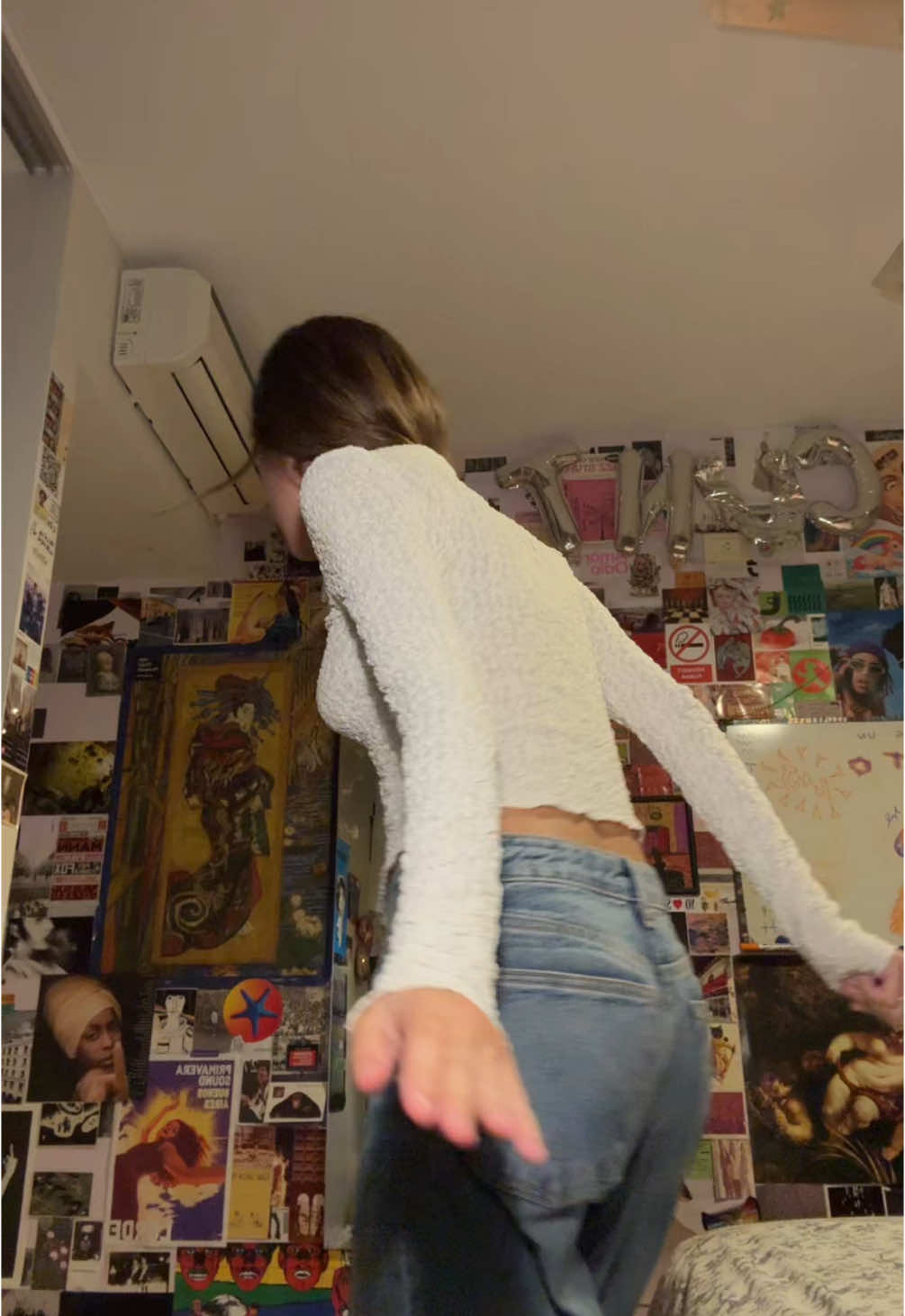 @laralaralaralarala